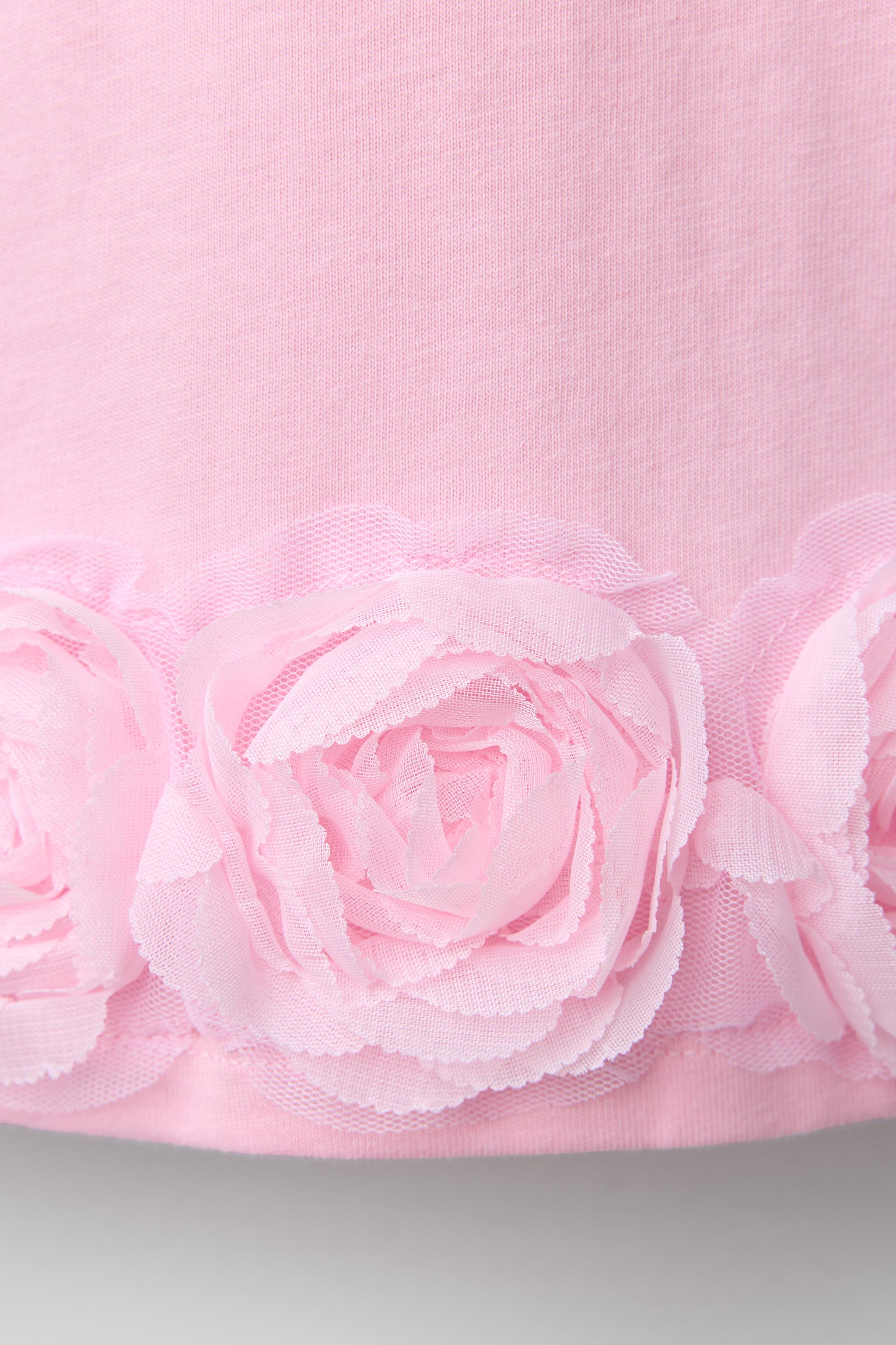 FLORAL APPLIQUÉ T-SHIRT